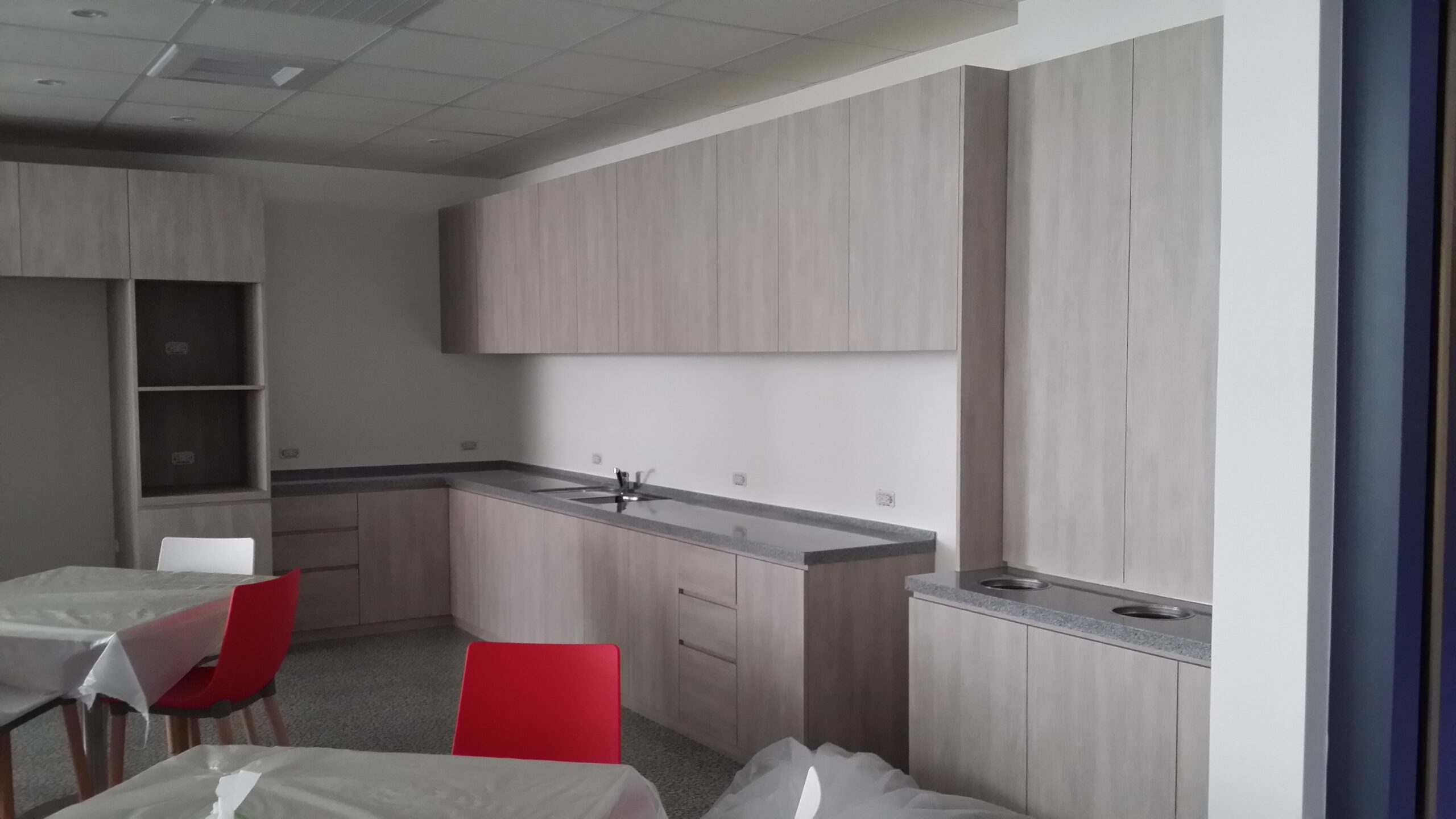 歡迎洽詢 辦公室系統櫃設計 | 衣櫃 | 矮櫃 | 書櫃 | 高櫃 | 展示櫃 | 收納櫃 | 櫥櫃 C