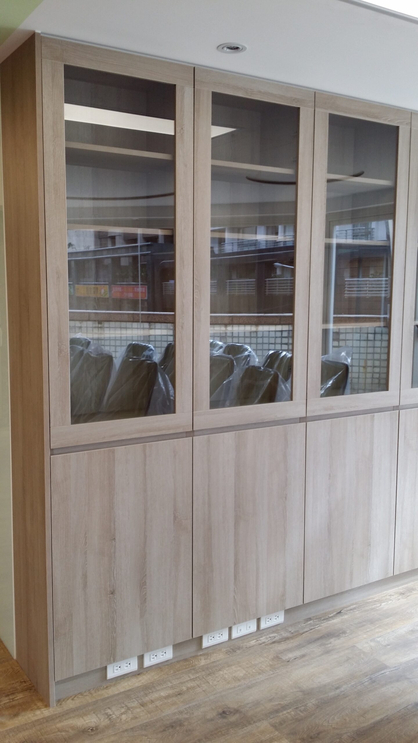 歡迎洽詢 辦公室系統櫃設計 | 衣櫃 | 矮櫃 | 書櫃 | 高櫃 | 展示櫃 | 收納櫃 | 櫥櫃 E