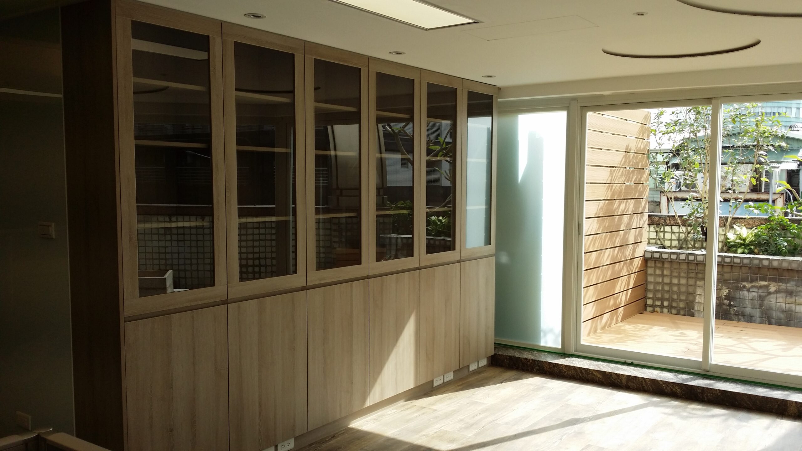 歡迎洽詢 辦公室系統櫃設計 | 衣櫃 | 矮櫃 | 書櫃 | 高櫃 | 展示櫃 | 收納櫃 | 櫥櫃 E:圖片 3